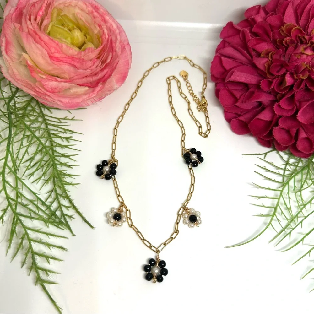 ⚜️Onyx & Freshwater Pearl Flower Charm Necklace